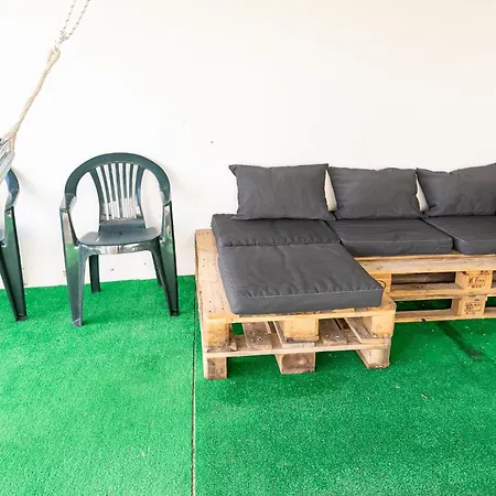 By Santa Санта-Круш